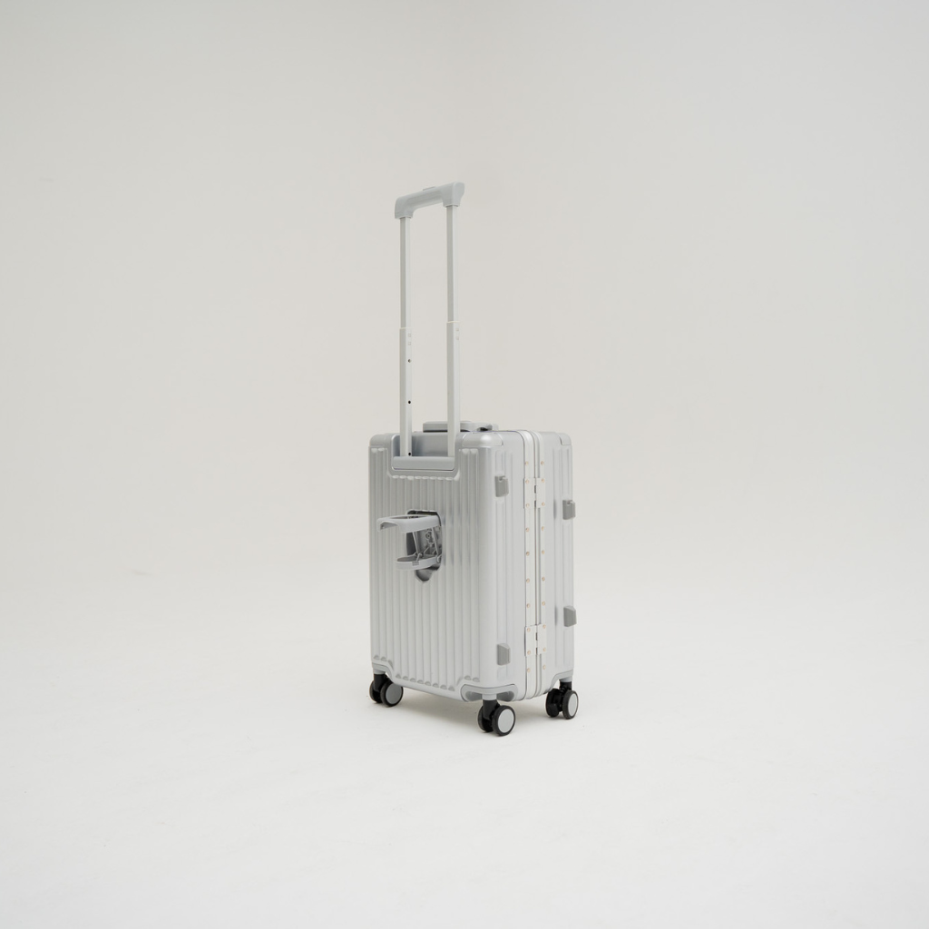PRIME USB CHARGER SUITCASE | SILVER