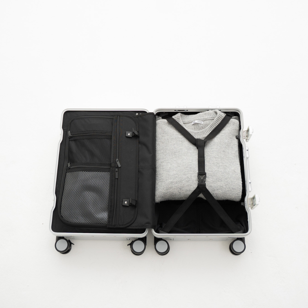 PRIME USB CHARGER SUITCASE | SILVER